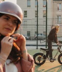 Casque de vélo rose